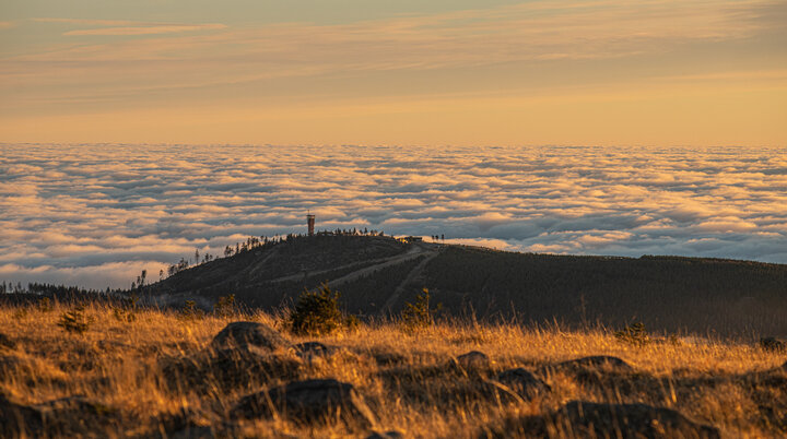 Wurmberg in den Wolken | © Ilja Schicker